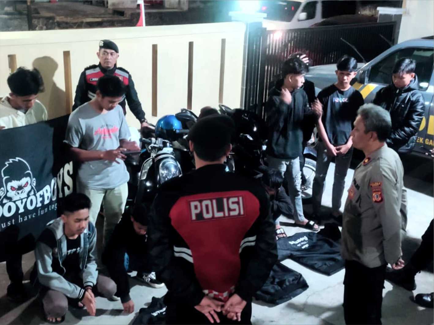 Polisi Amankan Sekelompok Remaja di Garut yang Konvoi Cari Panggung